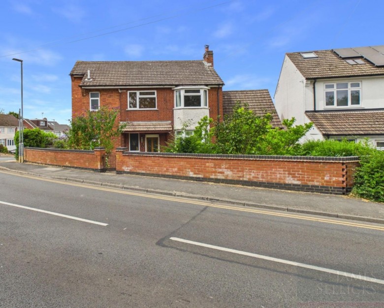 Click the photo for more details of Beeby Road, Scraptoft, Leicestershire