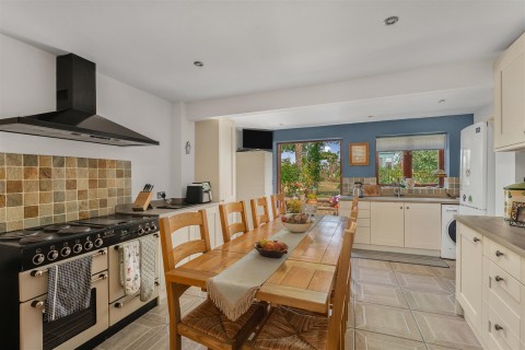 Click the photo for more details of Creampot Lane, Cropredy