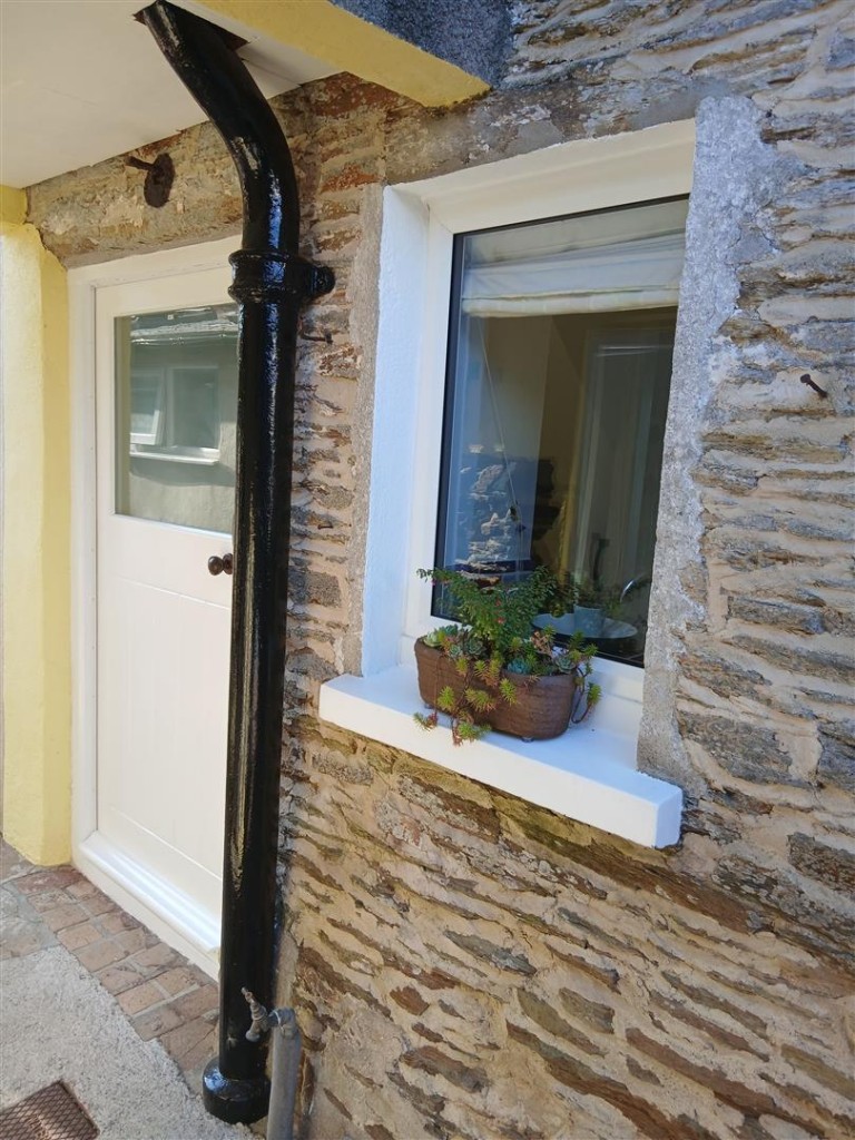 Images for Honeysuckle Cottage, South Milton, Kingsbridge