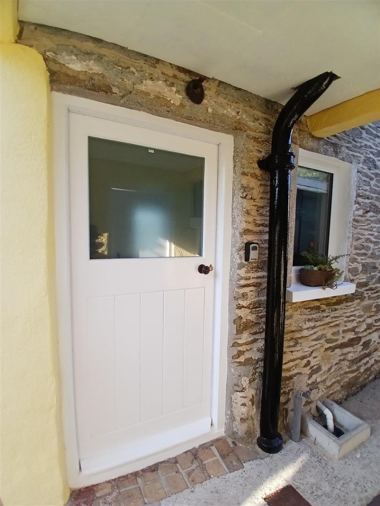 Images for Honeysuckle Cottage, South Milton, Kingsbridge