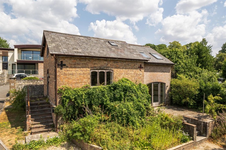 Click the photo for more details of Dorchester Road, Frampton, Dorchester