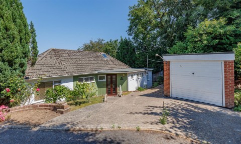 Click the photo for more details of Cowes, Isle of Wight
