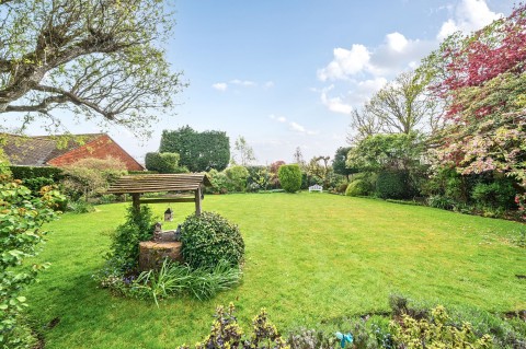 Click the photo for more details of Hawksfold Lane West, Fernhurst, GU27
