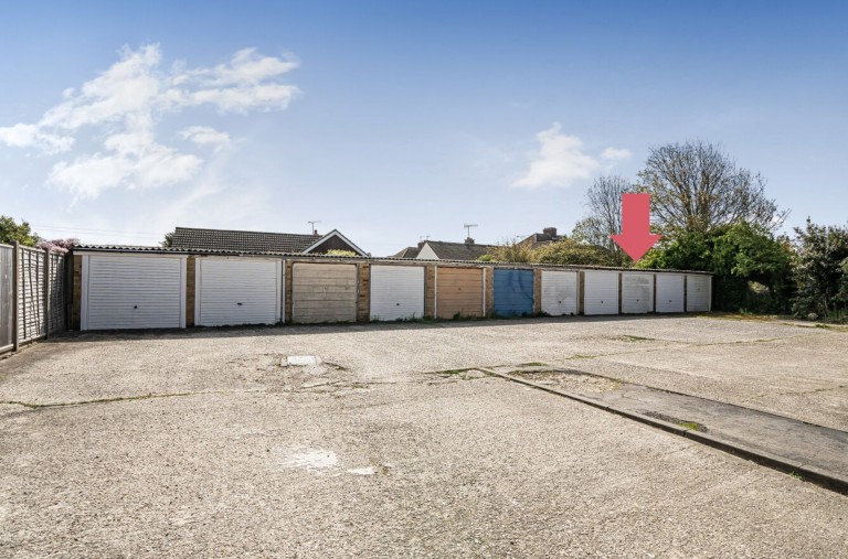 Images for Glen Crescent, Selsey, PO20