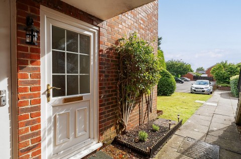 Click the photo for more details of Moggs Mead, Petersfield, GU31