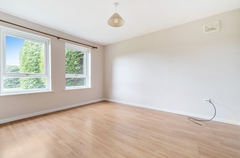 Images for Moggs Mead, Petersfield, GU31