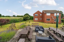 Images for Moggs Mead, Petersfield, GU31