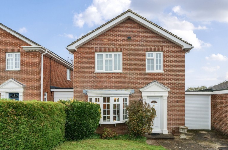 Images for Selborne Close, Petersfield, GU32