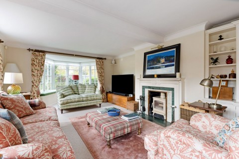 Click the photo for more details of Newpound Lane, Wisborough Green, RH14