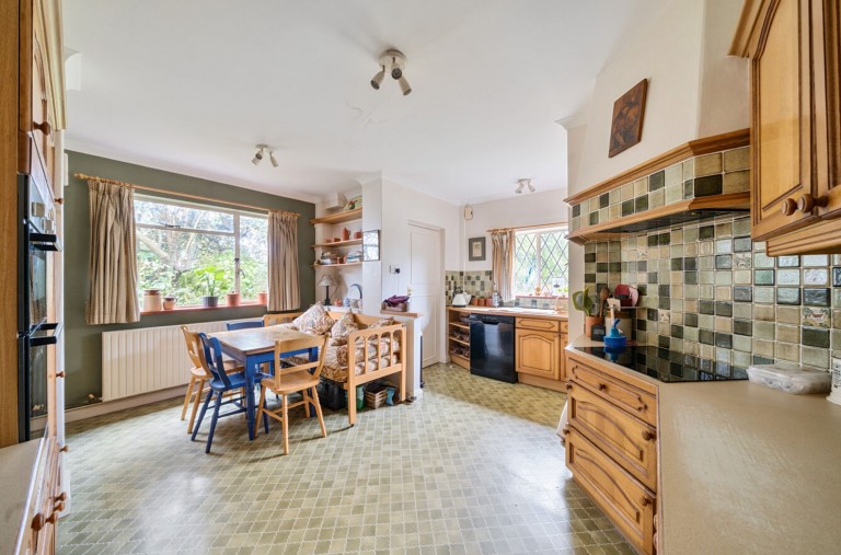 Images for 16 West Close, Middleton-On-Sea, PO22