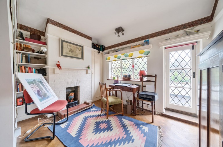 Images for 16 West Close, Middleton-On-Sea, PO22