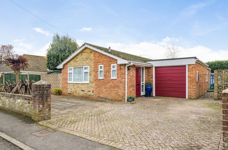 Click the photo for more details of Lewis Road, Selsey, PO20