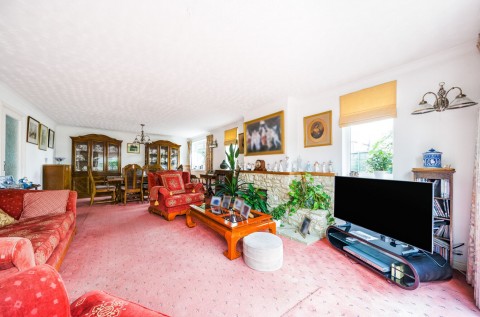 Click the photo for more details of Lewis Road, Selsey, PO20