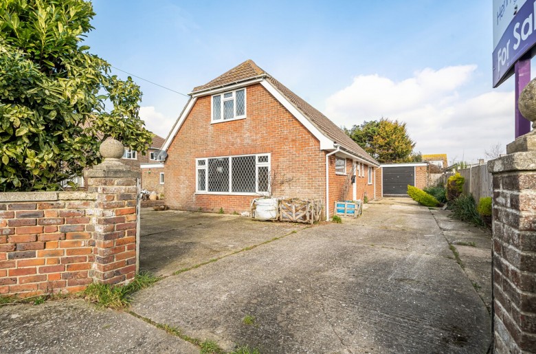 Click the photo for more details of Byways, Selsey, PO20
