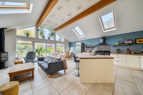 Click the photo for more details of First Avenue, Emsworth, PO10