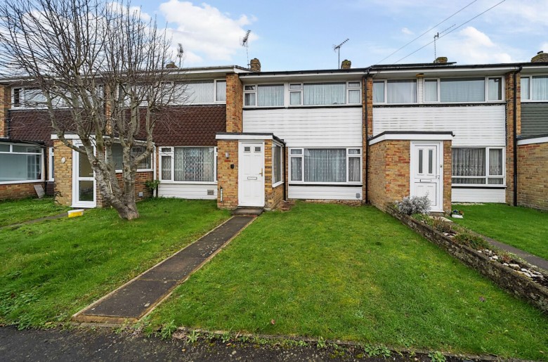 Click the photo for more details of Sun Park Close, Bersted, PO21