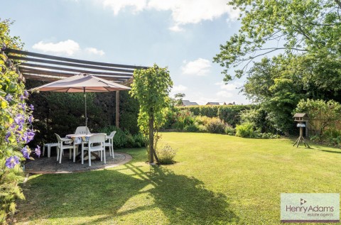 Click the photo for more details of Kidmore Lane, Denmead, PO7