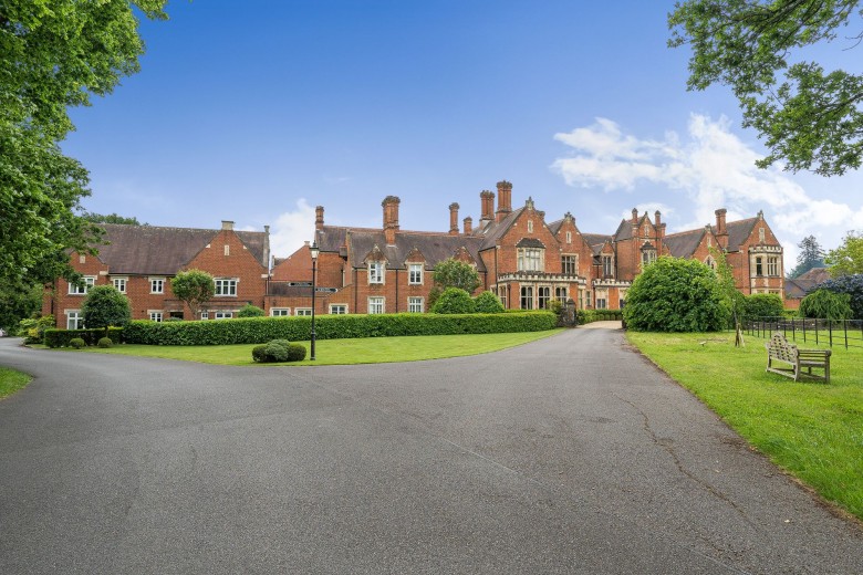 Click the photo for more details of Stane Street, Billingshurst, RH14