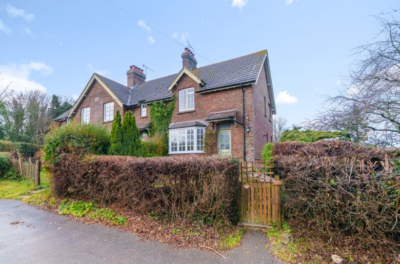 Click the photo for more details of Binderton, Chichester, PO18
