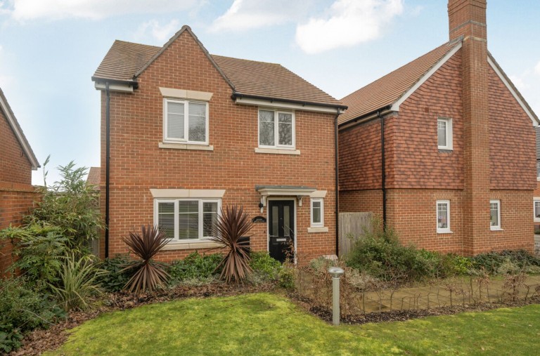 Images for Lock's Farm Lane, West Broyle, PO19