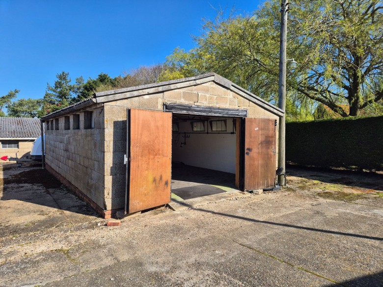Click the photo for more details of Dallinghoo, Nr Woodbridge, Suffolk 