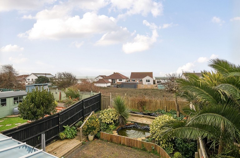 Images for Silverdale Close, Pagham, PO21
