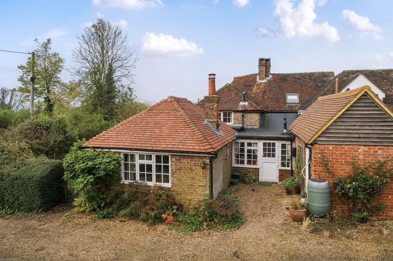 Click the photo for more details of Hilland Road, Billingshurst, RH14