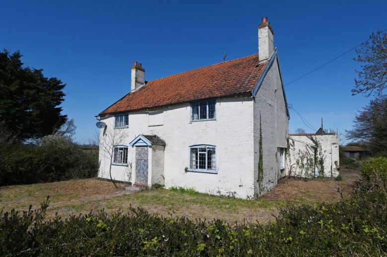 Click the photo for more details of Darsham, Near Saxmundham, Suffolk