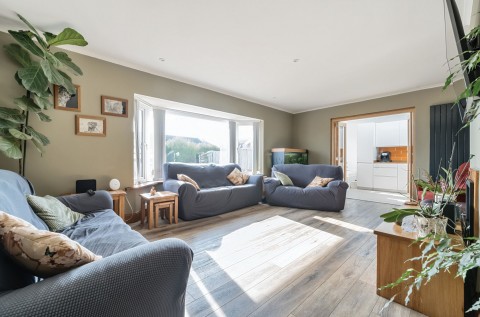Click the photo for more details of Grove Road, Selsey, PO20