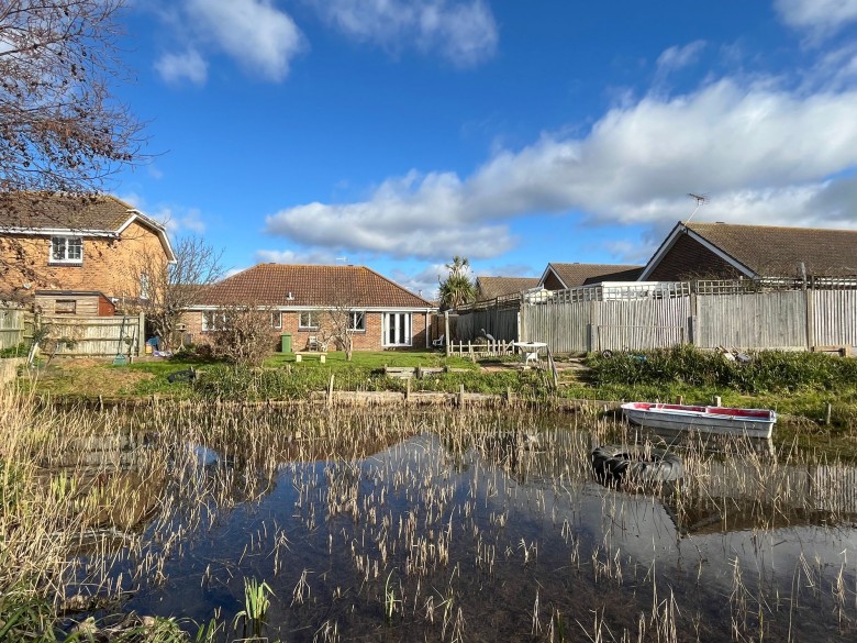Click the photo for more details of Lodge Close, Middleton-On-Sea, PO22