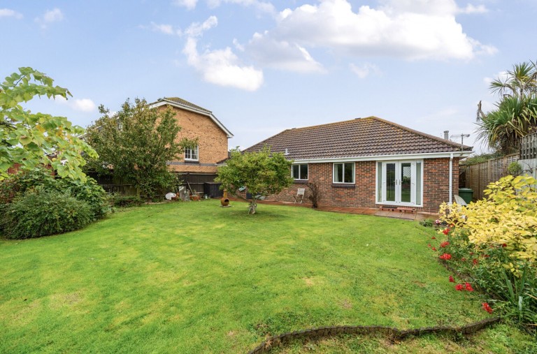 Images for Lodge Close, Middleton-On-Sea, PO22