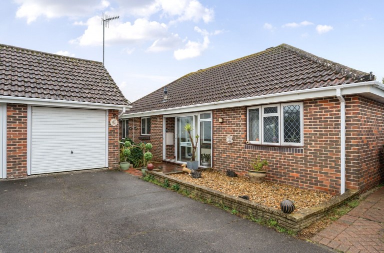 Images for Lodge Close, Middleton-On-Sea, PO22