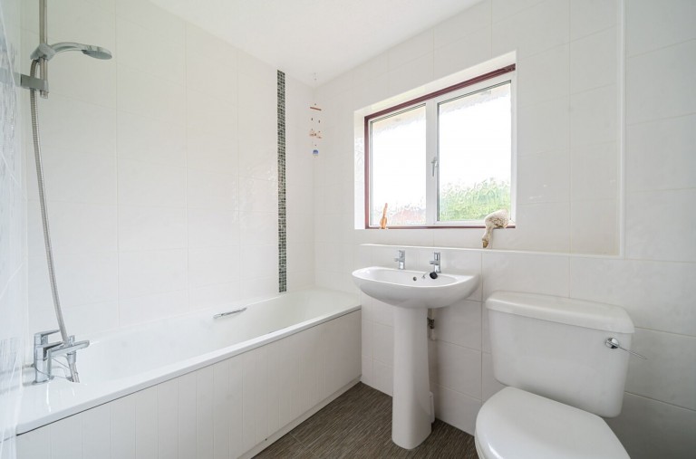 Images for Lodge Close, Middleton-On-Sea, PO22