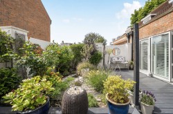 Images for Old Bakery Gardens, Chichester, PO19