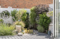Images for Old Bakery Gardens, Chichester, PO19