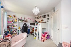 Images for Illett Way, Faygate, RH12