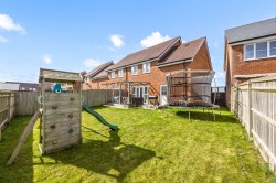 Images for Illett Way, Faygate, RH12