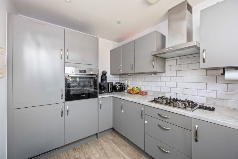 Images for Illett Way, Faygate, RH12