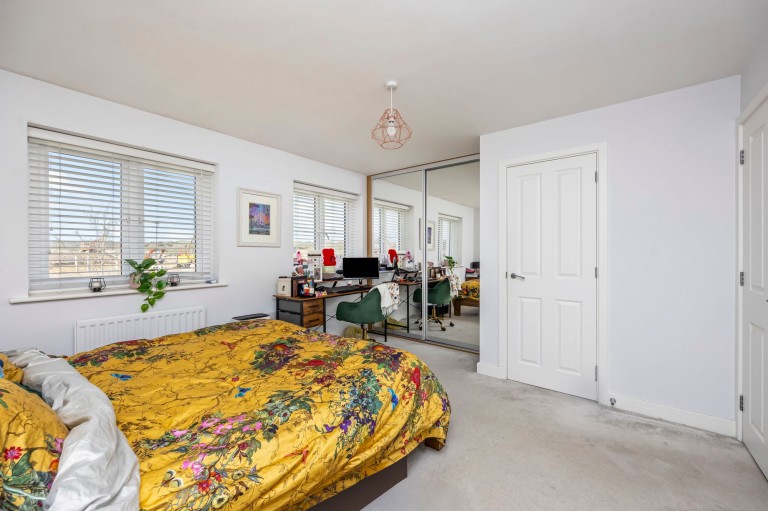 Images for Illett Way, Faygate, RH12