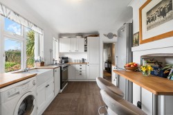 Images for Westside, Tillington, GU28