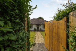 Images for Westside, Tillington, GU28