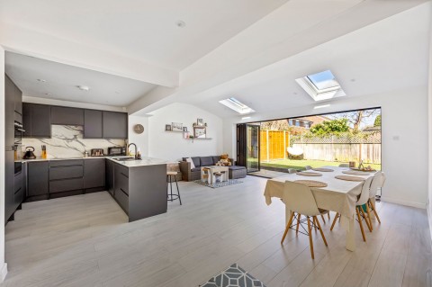 Click the photo for more details of Kestrel Close, Horsham, RH12