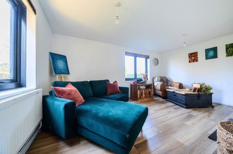 Click the photo for more details of Farne Lane, Birdham, PO20