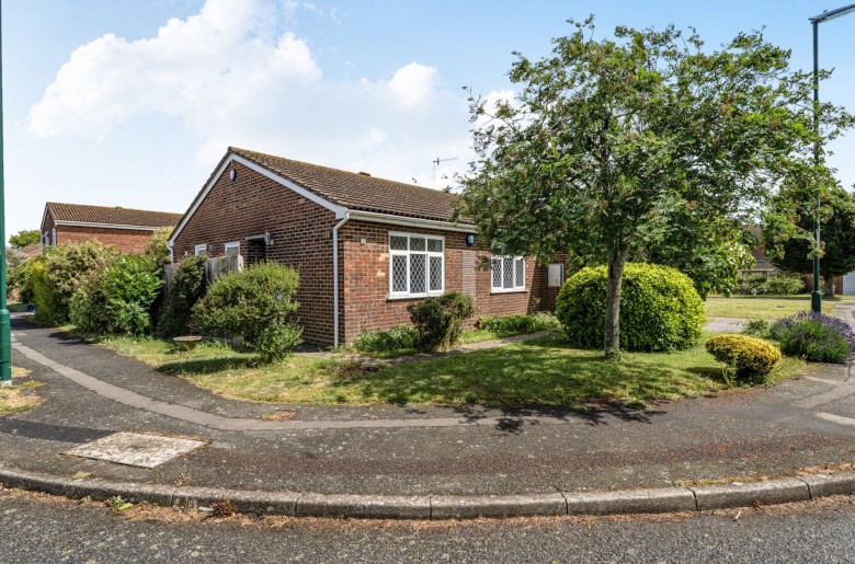 Click the photo for more details of Sunningdale Gardens, Bognor Regis, PO22
