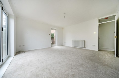 Click the photo for more details of Sunningdale Gardens, Bognor Regis, PO22