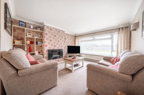 Click the photo for more details of Gloster Drive, Nyetimber, PO21
