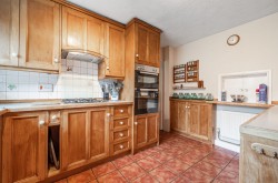 Images for Crundles, Petersfield, GU31