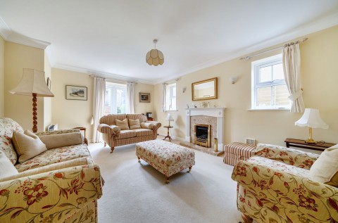 Click the photo for more details of Marquis Way, Aldwick, PO21