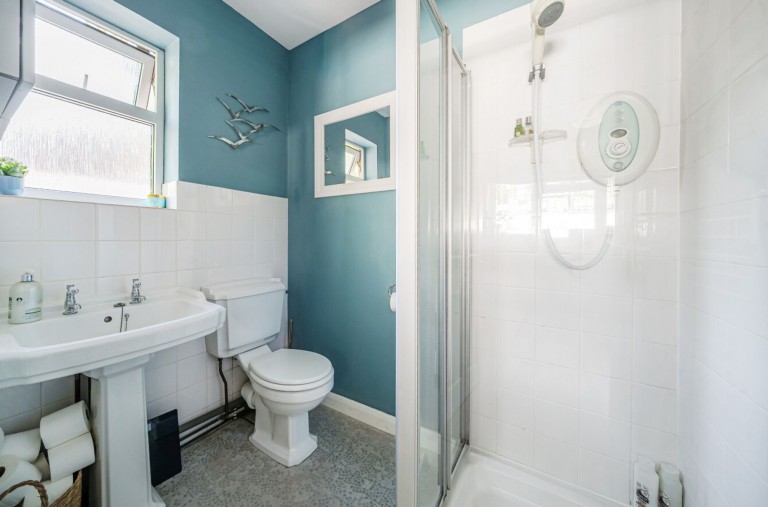 Images for Fir Tree Avenue, Haslemere, GU27
