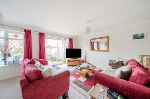 Click the photo for more details of Horsefield Road, Selsey, PO20